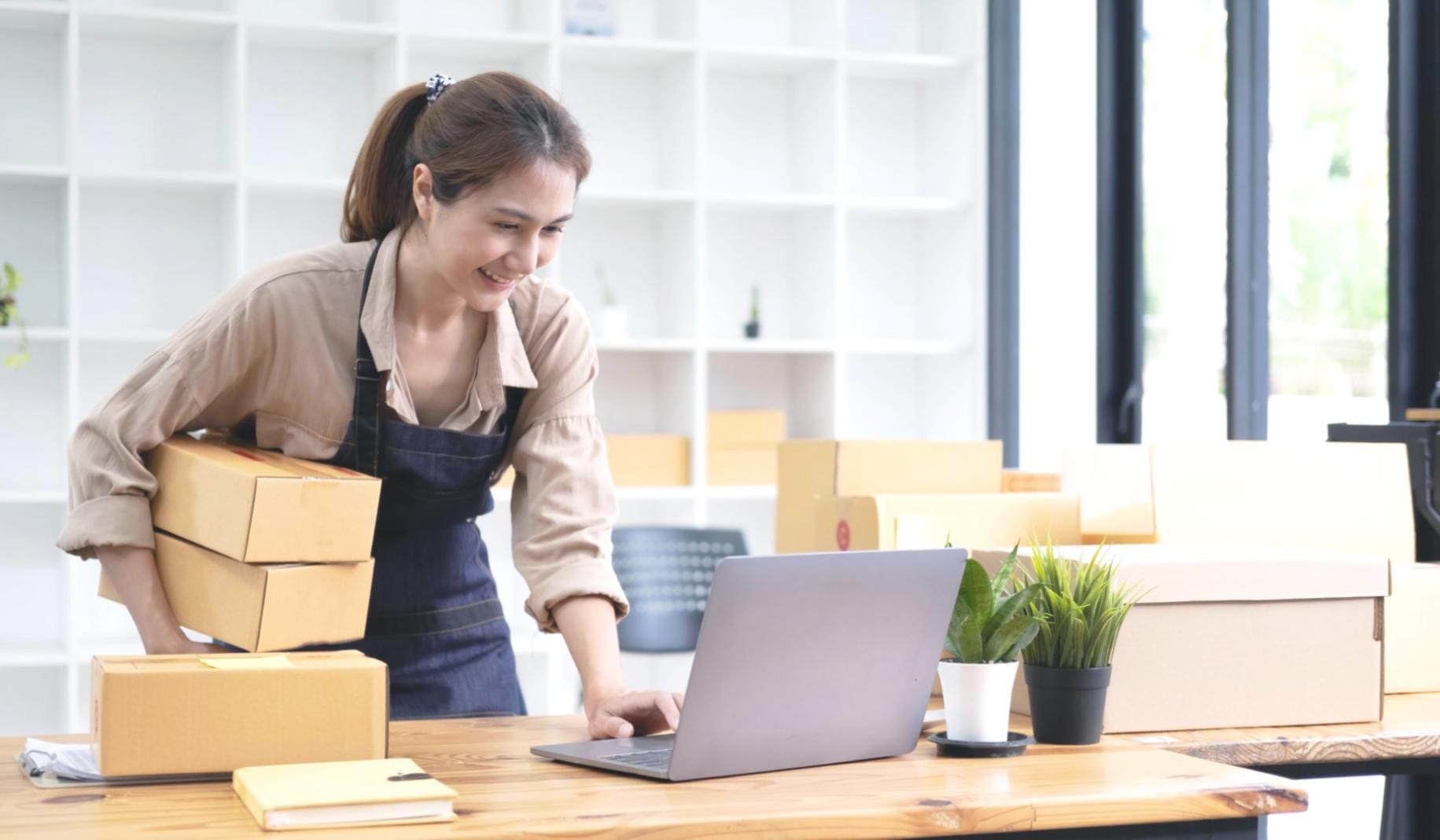 Seminar de cercetare cuvinte cheie — participanți analizând date de căutare